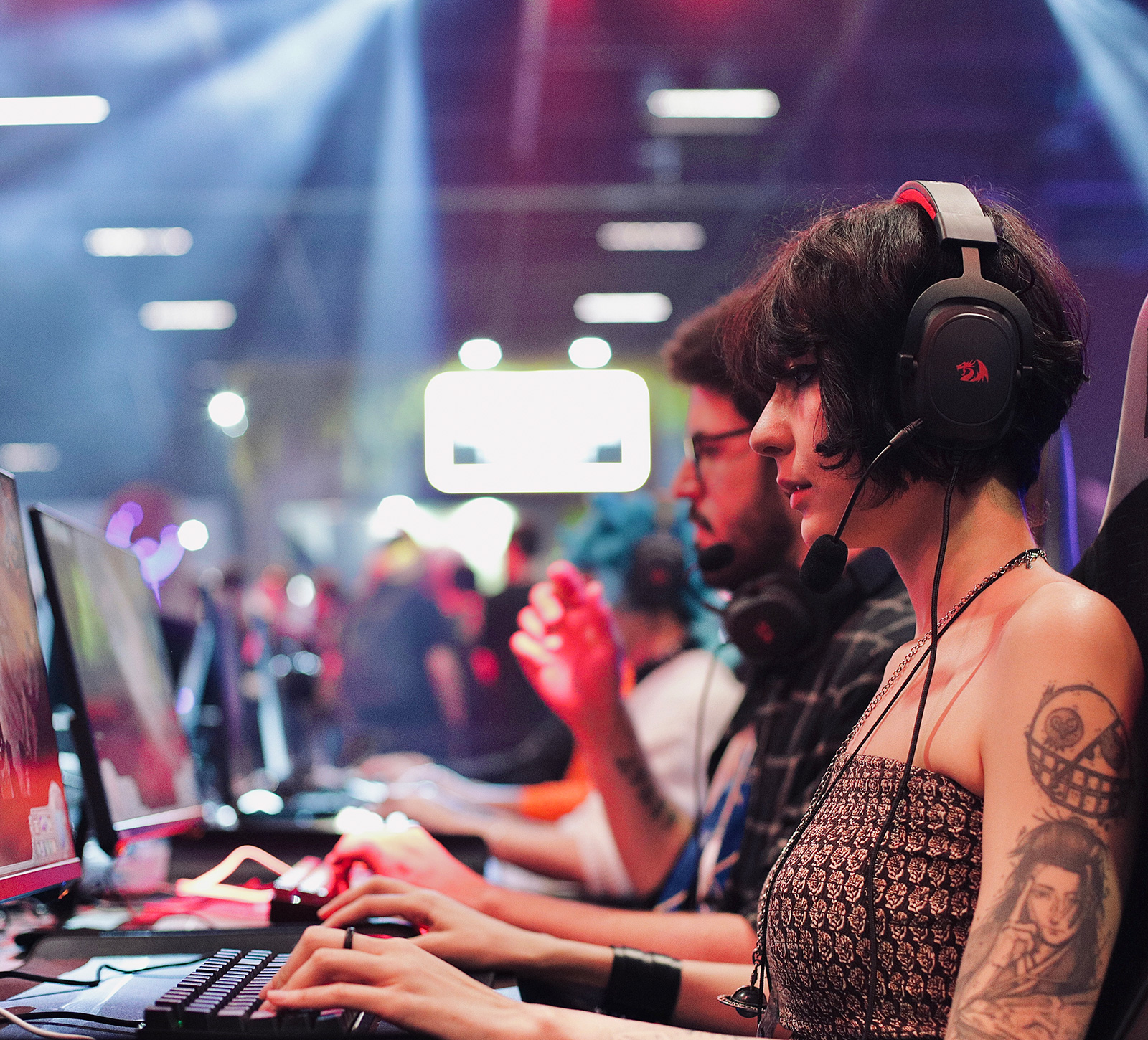 Jogadores em uma competição de esports